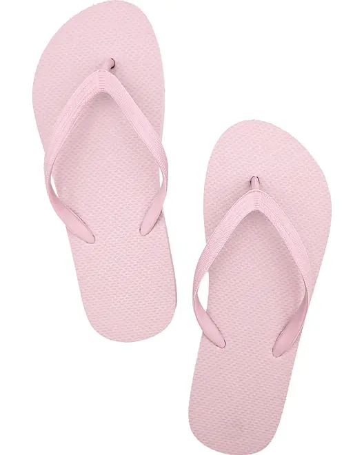 Ljusrosa flip-flops med texturerade gummisulor och matchande remmar. Enkel, avslappnad design för strand eller vardag. Lätta och bekväma för sommaren.