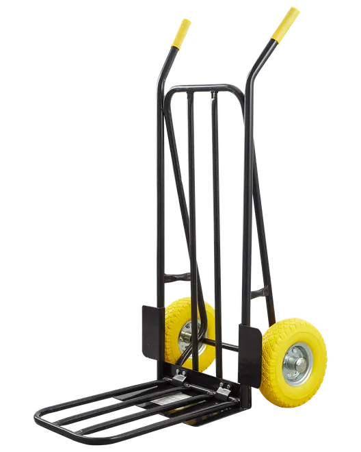 Robust sækkevogn med sort stålrør, bredt læsseområde og store gule hjul. Ergonomiske gule håndtag giver godt greb, ideel til transport af tunge kasser og udstyr.