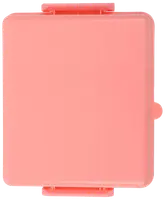 Kvadratisk rosa plastmatlåda med rundade hörn och säkra snäpplås på två sidor. Lätt och kompakt, perfekt för smörgåsar eller snacks. Enkel enfärgad design.