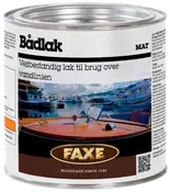 FAXE bådlak, mat finish, vejrbestandig lak til brug over vandlinjen. Metal dåse med etikette, viser træbåddæk og marina. Til træpleje siden 1926.