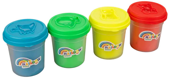 Sæt med fire Rainbow Bridge modellervoksbøtter i blå, grøn, gul og rød, hver med matchende låg med dyreform. Velegnet til kreativ leg og håndværk.
