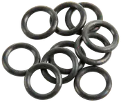 Sæt sorte gummi O-ringe, cirkulære og fleksible, bruges til tætning af forbindelser i VVS, bil eller maskineri. Hver ring er ensartet i størrelse og tykkelse.