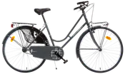 Klassisk bycykel med lav indstigning, sort farve, bagagebærer, kædeskærm, skærme og reflekser. Oprejst styr og komfortabel sadel til daglig transport.