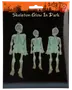 Pakke med 10 selvlysende plastik-skeletdekorationer i forskellige størrelser. Perfekt til Halloween eller fest. Skeletterne er flade med enkel knogledetalje.