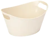 Cremefarvet plastik opbevaringskurv med to integrerede håndtag, oval form og glat finish. Perfekt til tøj, legetøj eller husholdningsartikler. Let og nem at bære.