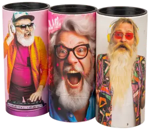 Sæt med tre cylindriske dåser med farverige, sjove motiver af ældre mænd med lange skæg, iført livligt tøj og hovedtelefoner, hver dåse med sin egen unikke stil.