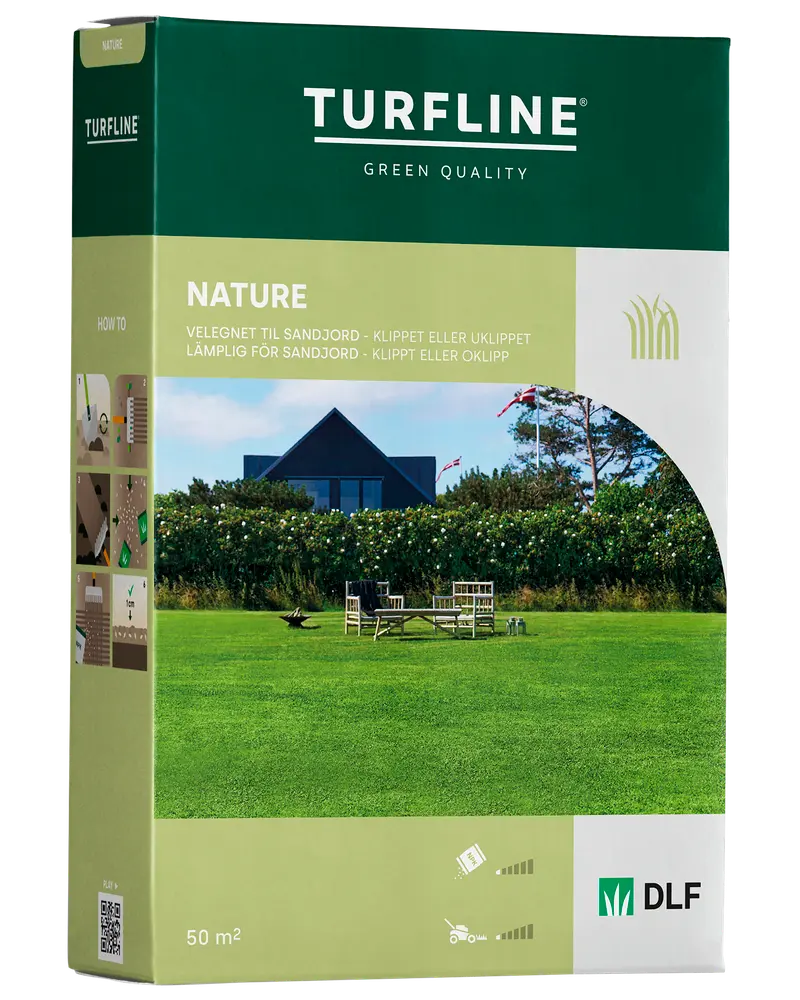 Turfline Nature græsfrø til sandjord, egnet til klippet eller uklippet plæne. Dækker 50 m². Grøn emballage med billede af græsplæne og hus, DLF mærke.