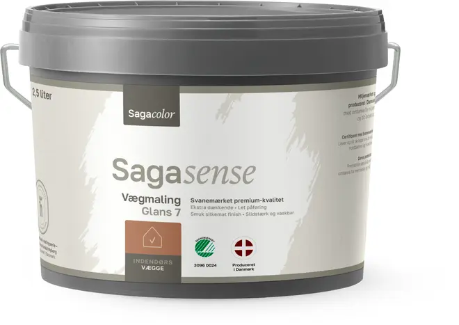 Sagacolor Sagasense vægmaling, 2,5 liter, til indendørs brug, halvmat finish, premium kvalitet, let at påføre, slidstærk og vaskbar, leveres i grå plastspand med hank.