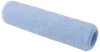 Lyseblåt malerrullebetræk med blød, fnugget overflade og åbne ender til montering på rulleskaft. Velegnet til glatte til let ru overflader.