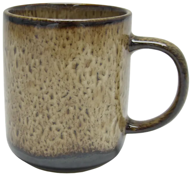 Keramikkrus med plettet beige og brun glasur, cylindrisk form, stort rundt håndtag og blank finish. Bunden er lidt mørkere for et rustikt udtryk.