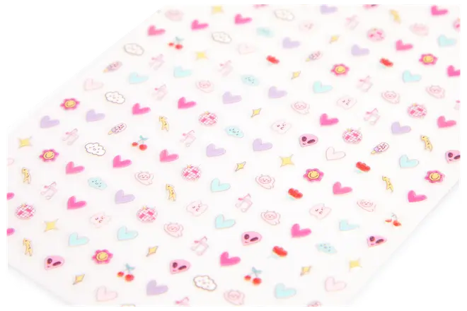 Ark med små, farverige klistermærker med hjerter, blomster, kirsebær, stjerner, skyer og søde ansigter. Perfekt til dekoration af kalendere, notesbøger eller hobbyprojekter.