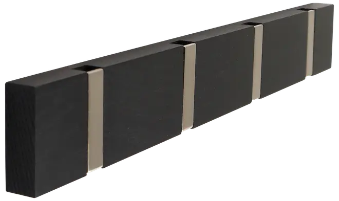 Modern väggmonterad klädhängare med fyra svarta träkrokar och silverfärgade metalldetaljer. Rektangulär design, passar hall eller kontor. Krokarna fälls ut för upphängning.