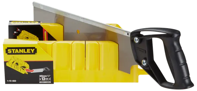 Stanley Skærekasse i plast inklusiv sav
