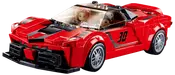 Rød LEGO-lignende sportsvogn med sort frontsplitter, nummer 30 på siden, gennemsigtig forrude og to minifigurer indeni.