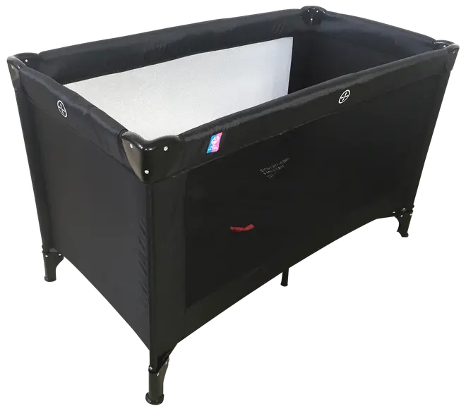 Svart portabel babysäng med nätpaneler, stabil ram och vit madrass. Rundade hörn och upphöjda ben för stabilitet. Enkel att montera, passar för resa eller hem.