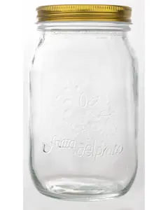 Klar glasbeholder med præget design og tekst, gyldent metalskruelåg. Velegnet til konservering, opbevaring af mad eller hobbybrug. Cylindrisk form med bred åbning.