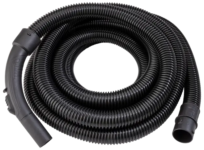 Flexibel svart dammsugarslang med räfflad yta, ergonomiskt handtag i ena änden och standardkoppling i andra. Passar flera dammsugarmodeller.