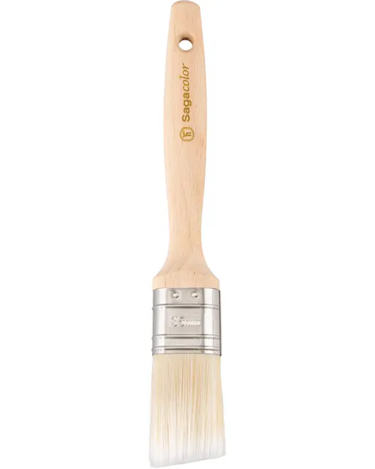 Flad malerpensel med lyst træhåndtag, metalbeslag og hvide syntetiske børster. Håndtaget har ophængshul og logo. Velegnet til maling og lakering.