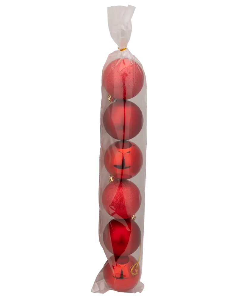 Set med sex röda julgranskulor i blank och matt finish, förpackade i en genomskinlig plastpåse med guldfärgat snöre.