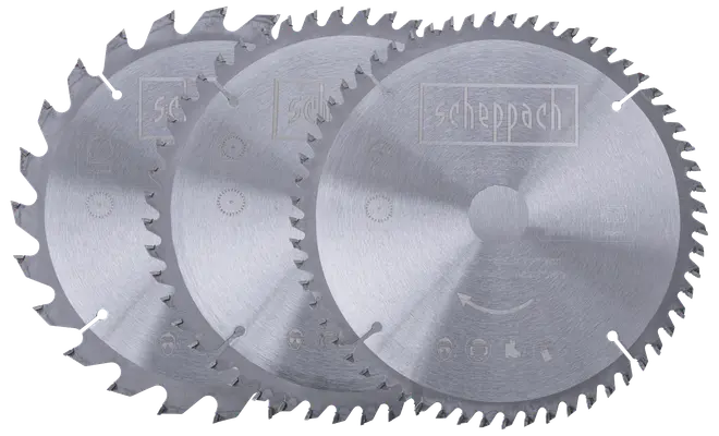 Sæt med tre rundsavklinger i sølvfarvet metal med skarpe tænder, egnet til træskæring. Hver klinge har et centralt monteringshul og indgraveret mærkelogo.