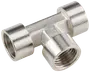 T-formet rørfitting i metal med tre indvendige gevind, sølvfarvet, bruges til at forbinde tre rør i rette vinkler i VVS eller industrielle installationer.