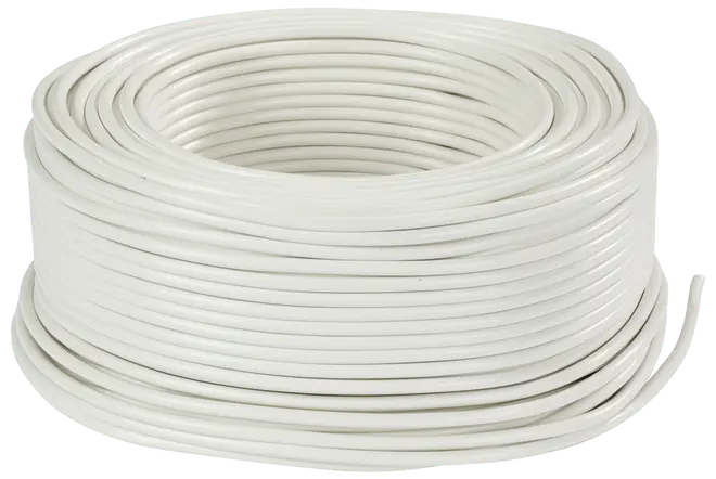 Rulle med hvid elektrisk ledning, isoleret og fleksibel, egnet til indendørs elinstallationer. Standard tykkelse, pænt oprullet, klar til afklipning i ønsket længde.