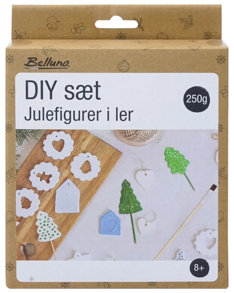 DIY-set med julfigurer i lera, 250g. Innehåller formar för träd, hjärtan, stjärnor och etiketter. Passar från 8 år. Perfekt för julpyssel.