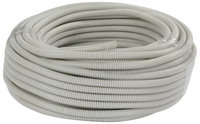 Upprullad flexibel korrugerad plastslang i ljusgrått, används för skydd av elkablar. Hållbar, lätt och enkel att installera för kabelhantering.