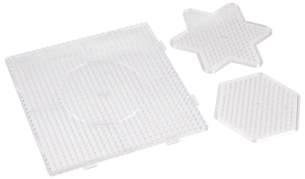 Sæt med tre klare plastik perleplader til rørperler, i firkantet, stjerne- og sekskantet form. Hver plade har små pigge til perleplacering og design.