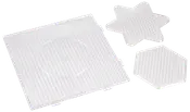 Sæt med tre klare plastik perleplader til rørperler, i firkantet, stjerne- og sekskantet form. Hver plade har små pigge til perleplacering og design.