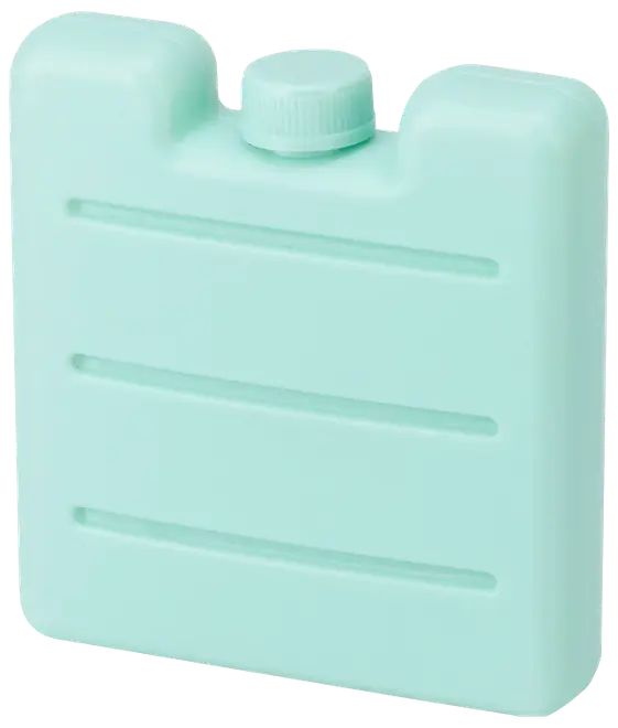 Lyseblå, rektangulær plastik køleelement med skruelåg og tre vandrette riller, designet til at holde mad og drikke kolde i køletasker eller madkasser.