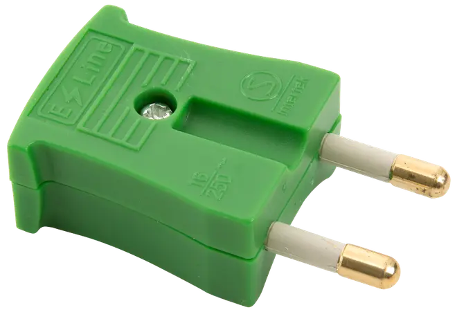 Grøn elektrisk adapter med to ben og guldbelagte spidser, egnet til europæiske stikkontakter. Fremstillet af holdbar plast, med skrue til ledningsmontering og præget mærke.