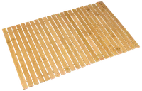 Rektangulär badmatta i bambu med parallella ribbor, naturfärgad, halkfri baksida och vattenavvisande yta. Miljövänlig och lätt att rengöra.