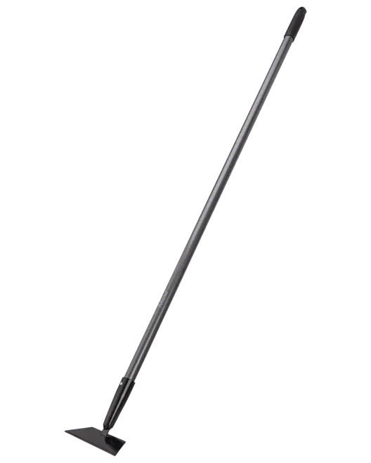 Robust gulvskraber med langt metalhåndtag og bredt, fladt blad til fjernelse af gulvbelægning, lim eller snavs. Ergonomisk greb for komfortabel brug ved renovering eller rengøring.