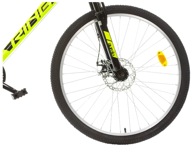 Forhjul på mountainbike med sort dæk, sølv eger, skivebremse, gul refleks og stel med gule og sorte 'Arata'-grafikker.