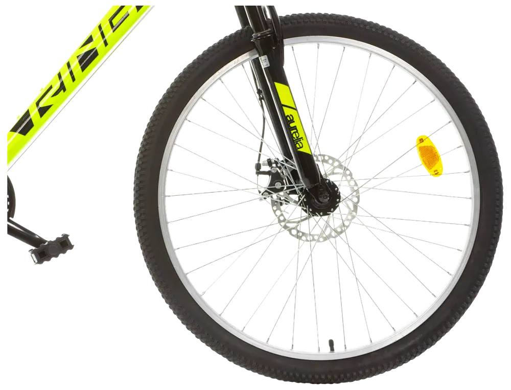 Framhjul på mountainbike med svart däck, silverekrar, skivbroms, gul reflex och ram med gul-svart 'Arata'-grafik.
