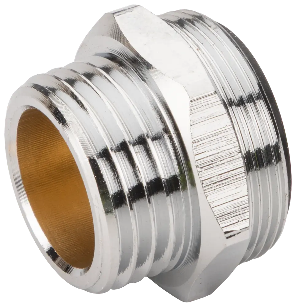 Krompläterad mässingsrör-reduktionskoppling med utvändiga gängor, sexkantigt mittparti för nyckelgrepp, används för att ansluta rör med olika diameter i VVS-system.