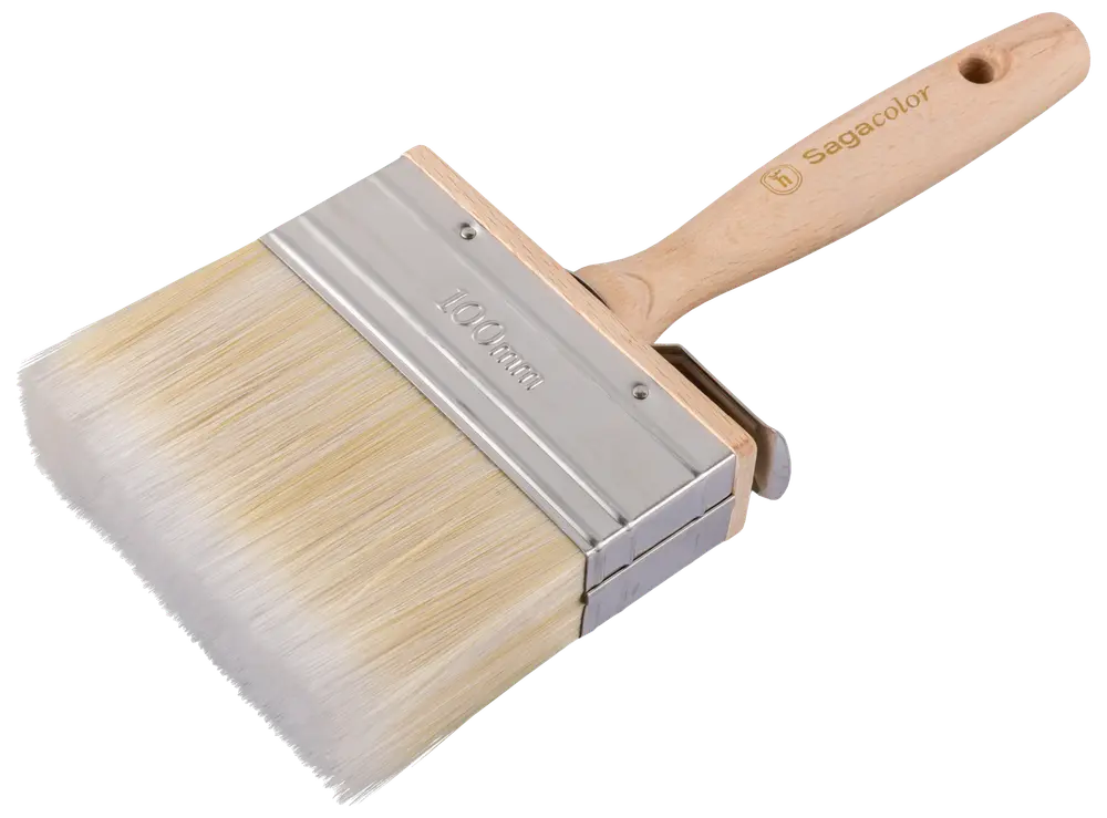 Bred malerpensel med lyse syntetiske børster, solidt træhåndtag og metalbånd. Perfekt til store flader, 100 mm bred. Håndtaget har ophængshul og logo.