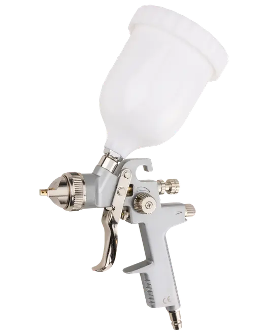 Professionel malersprøjte med hvid plastbeholder ovenpå, metalgreb og justerbare dyser til præcis maling. Velegnet til bil-, træ- og generelle maleropgaver.