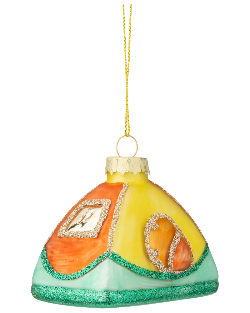 Handmålad julgransprydnad i glas formad som en lampskärm, med gula, orange och turkosa färger, glitterdetaljer och guldupphängning.