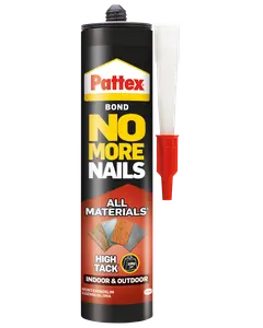 Pattex No More Nails limtube, egnet til alle materialer. Høj klæbeevne til indendørs og udendørs brug. Med påsat dyse for præcis påføring. Sort og rød emballage.