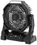 Sort bærbar elektrisk ventilator med digitalt display, justerbart stativ og LED-lys. Flere hastighedsindstillinger og timer. Moderne, kompakt og robust design til skrivebord eller camping.