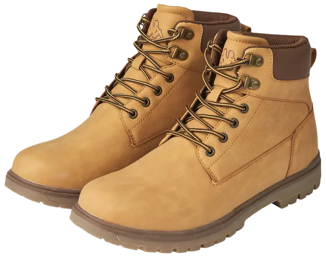 Par lysebrune snørestøvler med robuste gummisåler, polstrede brune kraver, metaløjer og forstærkede syninger. Holdbart design til udendørs eller hårdt brug.