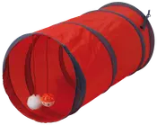 Röd hopfällbar kattunnel med grå kant, två hängande leksaker—en vit fluffig boll och en orange plastboll. Passar för inomhuskatter och kattungar.