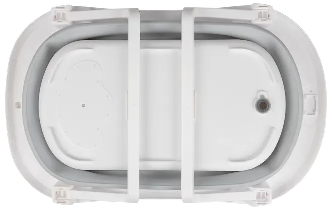 Hopfällbart vitt babybadkar med oval form, integrerad avtappningsplugg och stadiga stödben. Kompakt design för enkel förvaring, passar spädbarn och småbarn.
