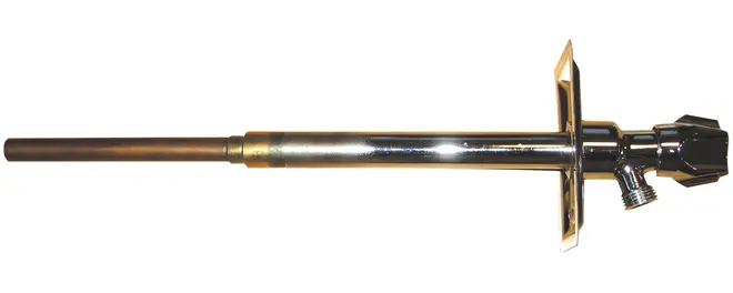 Kromad frostfri utomhuskran med lång stjälk, gängad pip och monteringsfläns. Avsedd för utomhusvatten, förhindrar frysning, passar trädgårdsslang och utomhusinstallationer.