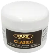 Hvid plastkrukke med Faxe Classic bivoks, sort og guld etiket med produktnavn og beskrivelse på flere sprog. Velegnet til pleje og beskyttelse af træ.