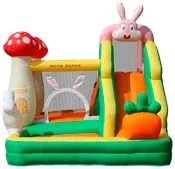 Oppustelig hoppeborg med kanin, svamp og gulerod design. Indeholder rutsjebane, netvægge og klare farver. Velegnet til børns udendørs leg og fester.