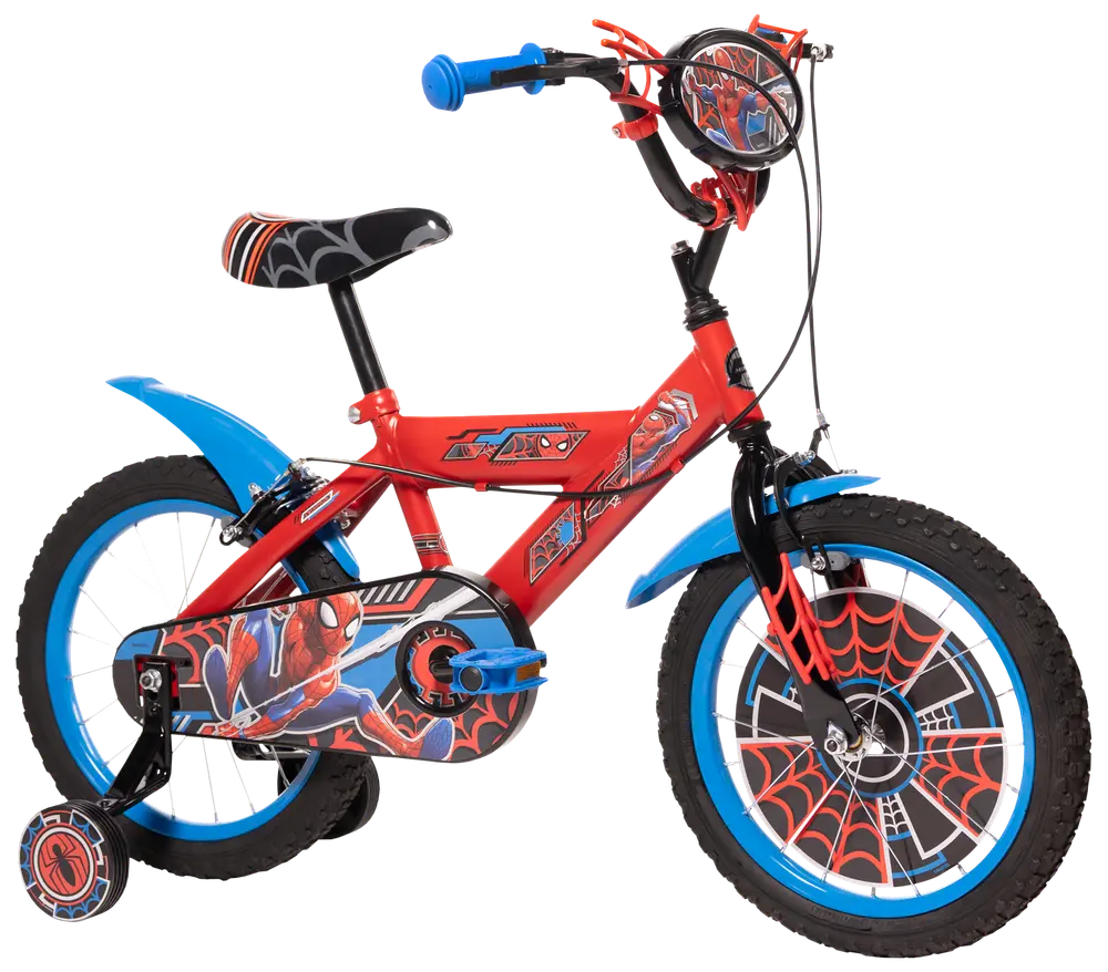 Barncykel i rött och blått med Spider-Man-tema, stödhjul, hjulskydd med nätmönster, vadderad sadel, styrlampa och Spiderman-grafik på ram och kedjeskydd.