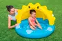 Oppustelig blå børnepool med gul solformet baldakin, smilende ansigt og vandstænk grafik. Velegnet til små børn, giver skygge og beskyttelse ved udendørs leg.
